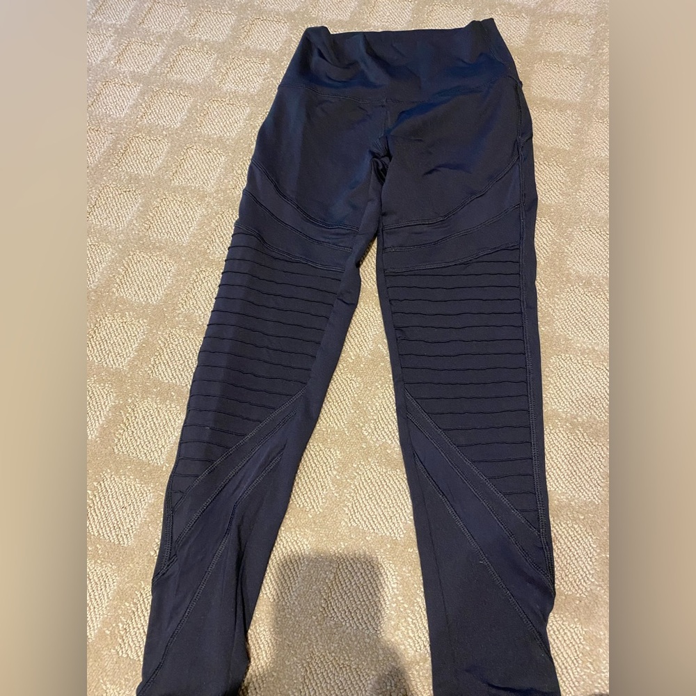 Aerie Chill Play Move Textured Capri Legging Black